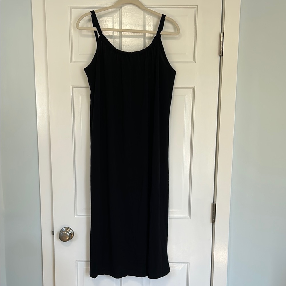 H&M Black Sleeveless Dress
Size Large 
Flowy Comfy Casual Cotton